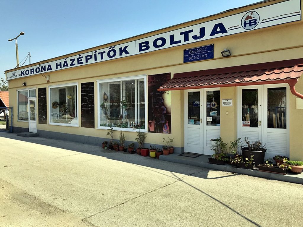 Korona Házépítők boltja, Székesfehérvár